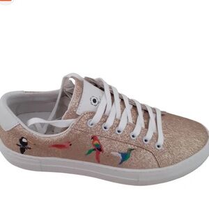 Master ofArts white sneaker (7.5) worn once. 
Excellent new condition